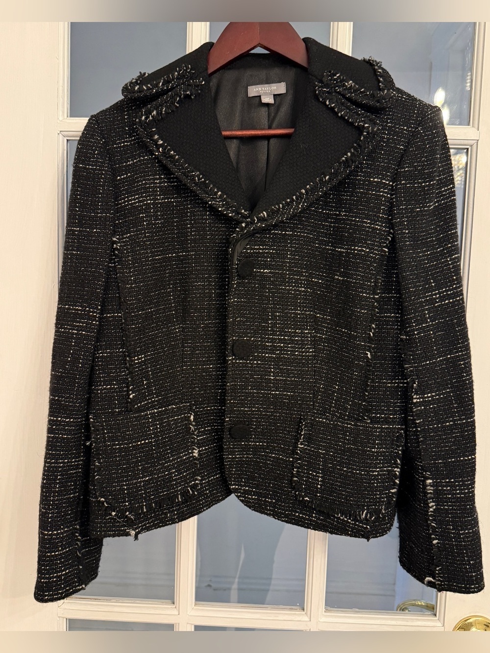 ANN TAYLOR Petites Women’s Black & White Tweed Fringe Trim Skirt Suit Size M/L